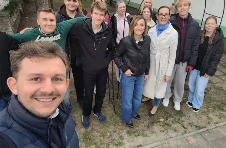 Pierwszy ogród społeczny w mieście róż