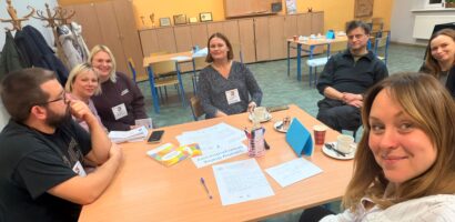 Od ciszy na zebraniach do rozmowy o wspólnej szkole